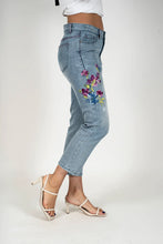 Load image into Gallery viewer, Light blue bleach slim capri with multi-colored floral embroidery #1167