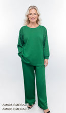 Load image into Gallery viewer, A stylish coordinated two-piece lounge/pant set #AM605-606
