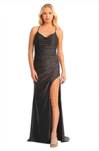 Load image into Gallery viewer, Form-Fitting Evening Gown With A Glamorous And Sensual Silhouette
