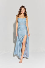Load image into Gallery viewer, Form-fitting / sheath silhouette with a fitted bodice that flows into a sleek skirt #EK129
