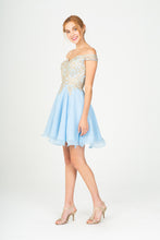 Load image into Gallery viewer, Paisley Off-Shoulder
